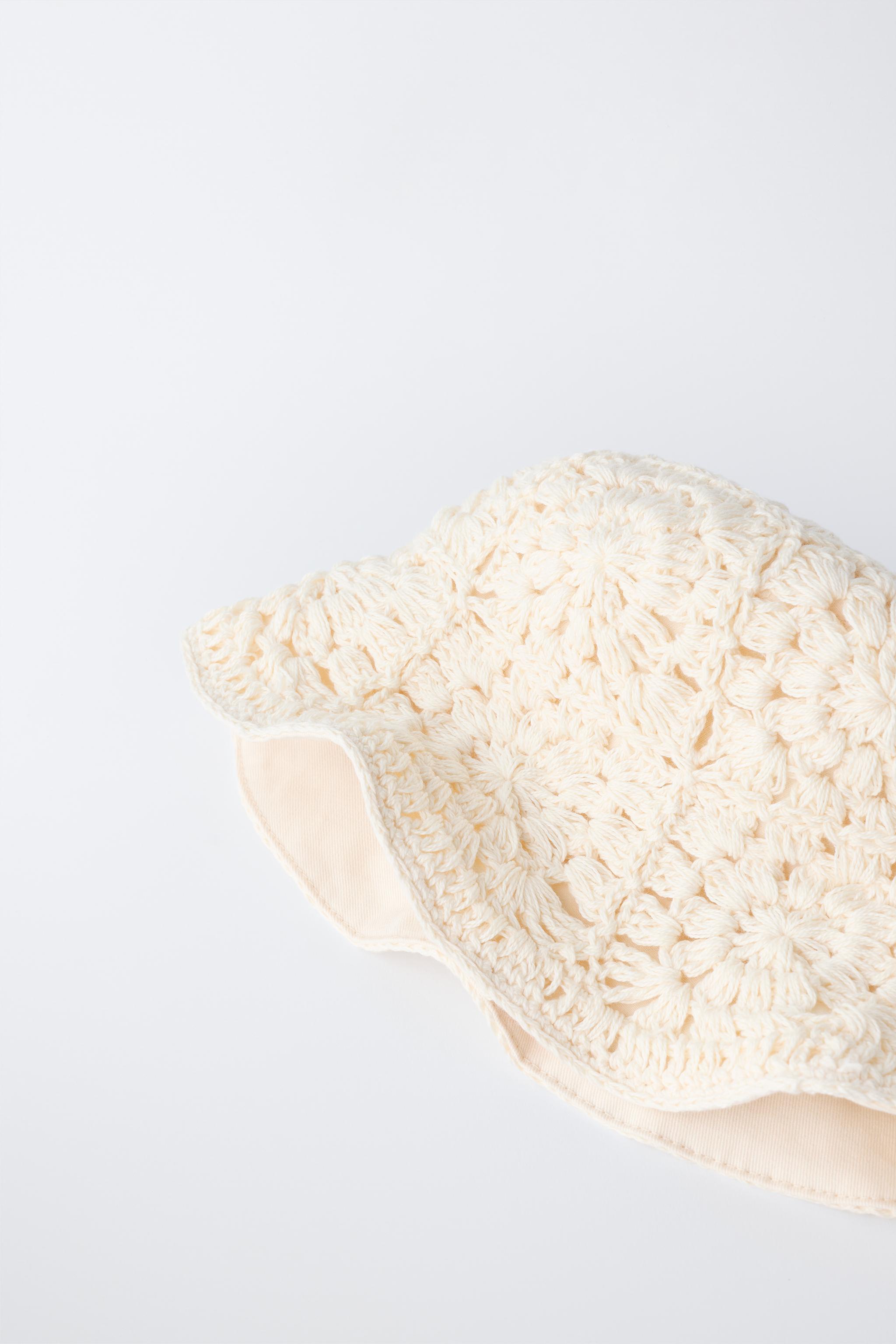 BONNET CROCHET FLEURS RÉVERSIBLE